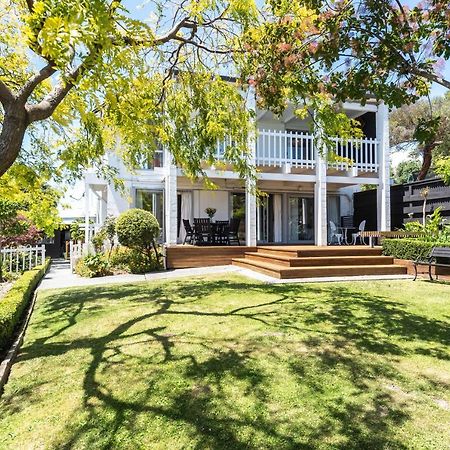 Apartamento Retro Living - Lush Garden Christchurch Exterior foto